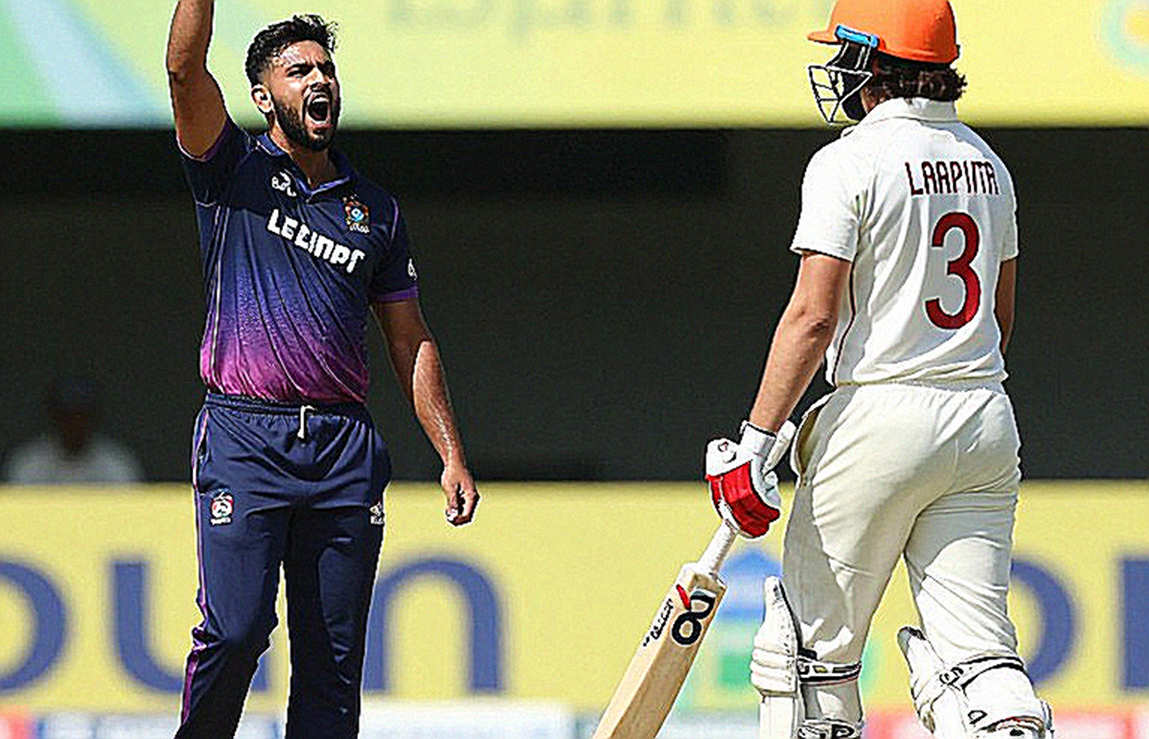 ऑकलैंड में संतनर का रिकॉर्ड: 2/24 और भारत के खिलाफ सबसे ज़्यादा T20I विकेट, लेकिन कहानी आधी है